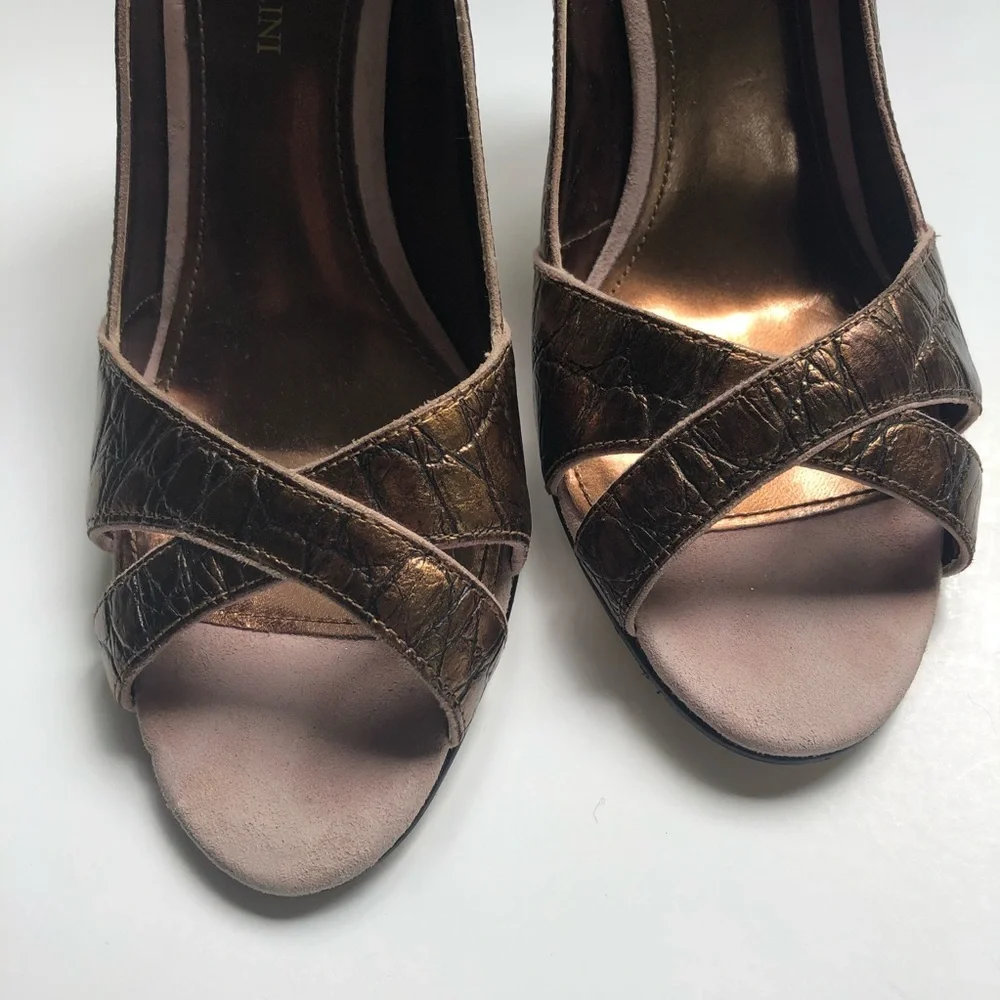 Enzo Angiolini bronze peep toe heels